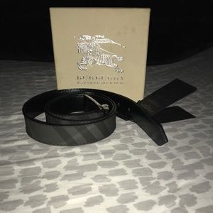Burberry signature check belt